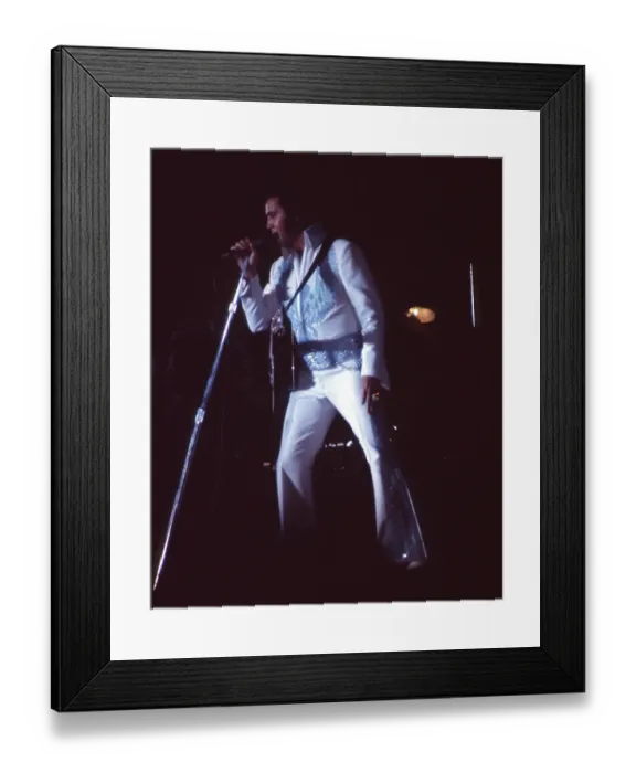 Framed Print : Elvis Presley in concert in Las Vegas Framed Print : Elvis Presley in concert in Las Vegas