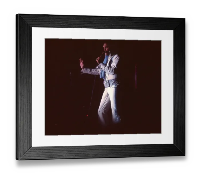 Framed Print : Elvis Presley in concert in Las Vegas Framed Print : Elvis Presley in concert in Las Vegas