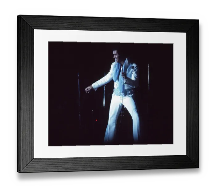 Framed Print : Elvis Presley in concert in Las Vegas Framed Print : Elvis Presley in concert in Las Vegas