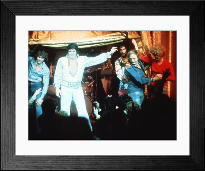 Framed Print : Elvis Presley in concert in Las Vegas Framed Print : Elvis Presley in concert in Las Vegas