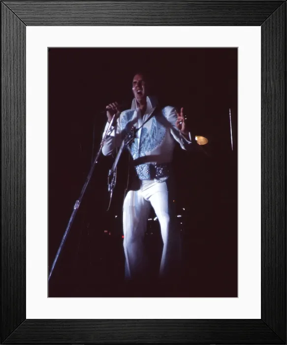 Framed Print : Elvis Presley in concert in Las Vegas Framed Print : Elvis Presley in concert in Las Vegas