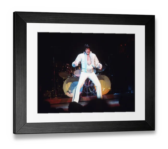 Framed Print : Elvis Presley in concert in Las Vegas Framed Print : Elvis Presley in concert in Las Vegas