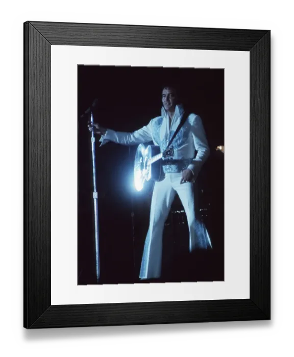Framed Print : Elvis Presley in concert in Las Vegas Framed Print : Elvis Presley in concert in Las Vegas