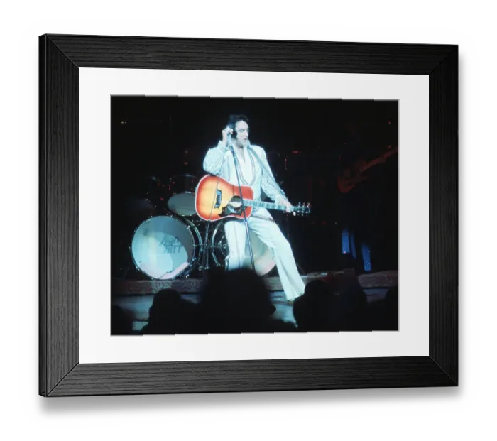 Framed Print : Elvis Presley in concert in Las Vegas Framed Print : Elvis Presley in concert in Las Vegas