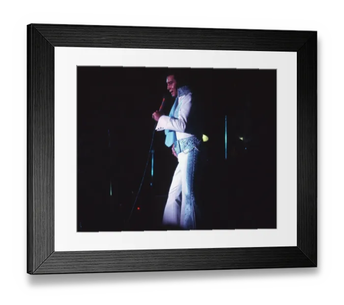 Framed Print : Elvis Presley in concert in Las Vegas Framed Print : Elvis Presley in concert in Las Vegas
