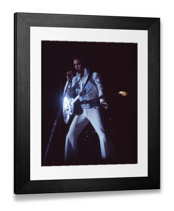 Framed Print : Elvis Presley in concert in Las Vegas Framed Print : Elvis Presley in concert in Las Vegas