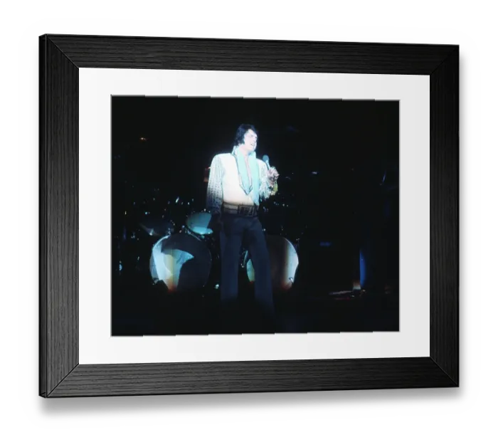 Framed Print : Elvis Presley in concert in Las Vegas Framed Print : Elvis Presley in concert in Las Vegas