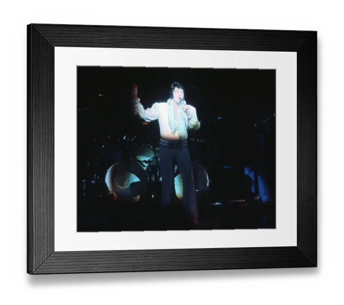 Framed Print : Elvis Presley in concert in Las Vegas Framed Print : Elvis Presley in concert in Las Vegas