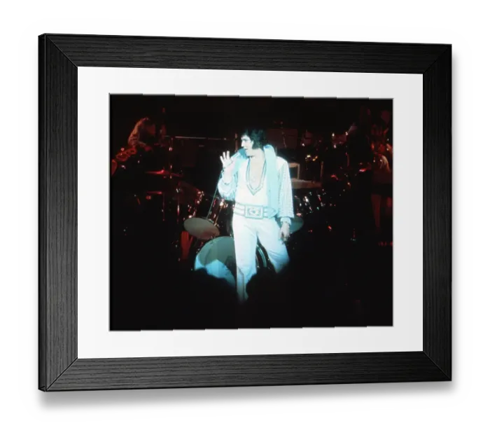 Framed Print : Elvis Presley in concert in Las Vegas Framed Print : Elvis Presley in concert in Las Vegas