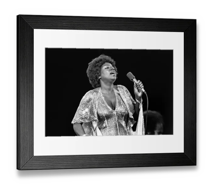 Framed Print : Disco Diva Gloria Gaynor Framed Print : Disco Diva Gloria Gaynor
