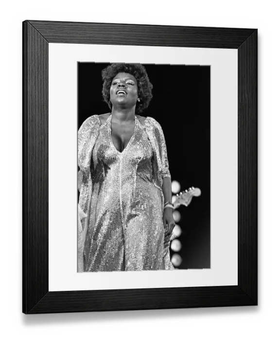 Framed Print : Disco Diva Gloria Gaynor