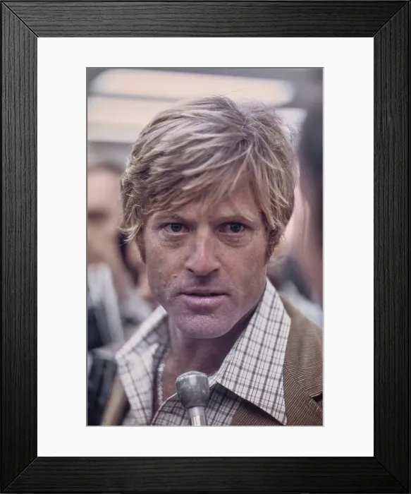 Framed Print : On The Set Of All The President's Men Framed Print : On The Set Of All The President's Men