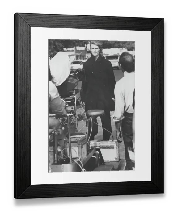 Framed Print : On Set Of The Man Who Fell To Earth Framed Print : On Set Of The Man Who Fell To Earth