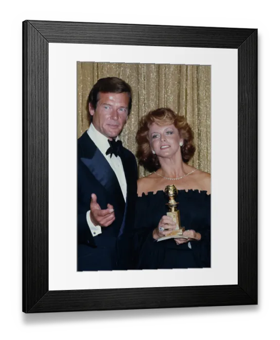 Framed Print : 33rd Golden Globe Awards - Press Room Framed Print : 33rd Golden Globe Awards - Press Room