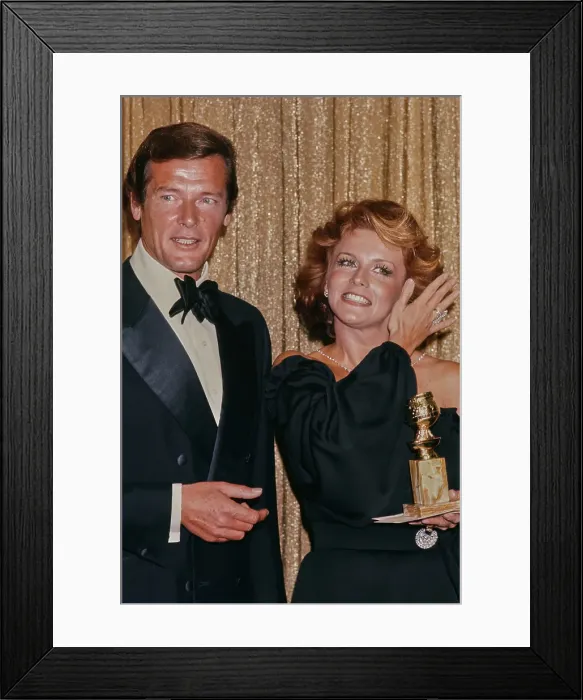 Framed Print : 33rd Golden Globe Awards - Press Room Framed Print : 33rd Golden Globe Awards - Press Room