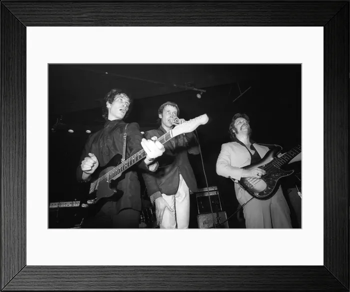 Framed Print : Dr Feelgood Live Framed Print : Dr Feelgood Live