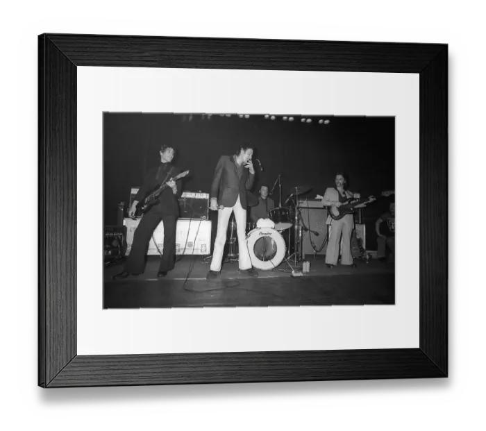 Framed Print : Dr Feelgood Live Framed Print : Dr Feelgood Live