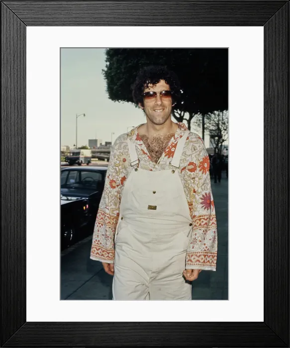 Framed Print : Elliott Gould Framed Print : Elliott Gould