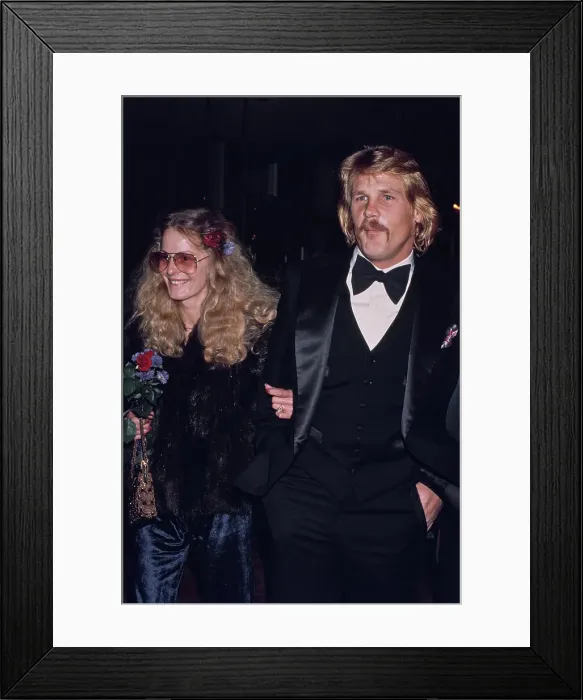 Framed Print : 28th Primetime Emmy Awards Framed Print : 28th Primetime Emmy Awards