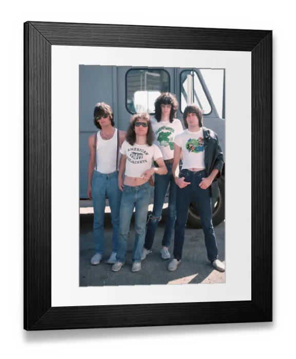 Framed Print : Ramones Portrait Session In LA Framed Print : Ramones Portrait Session In LA