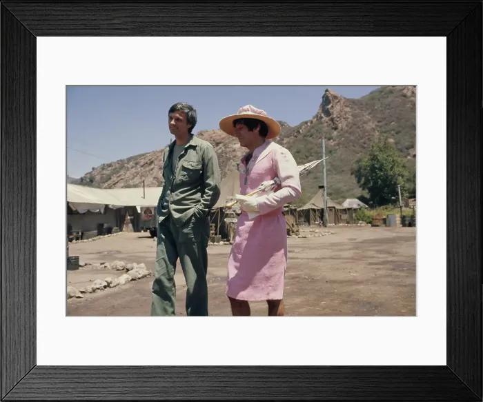 Framed Print : Alan And Jamie - M*A*S*H Production