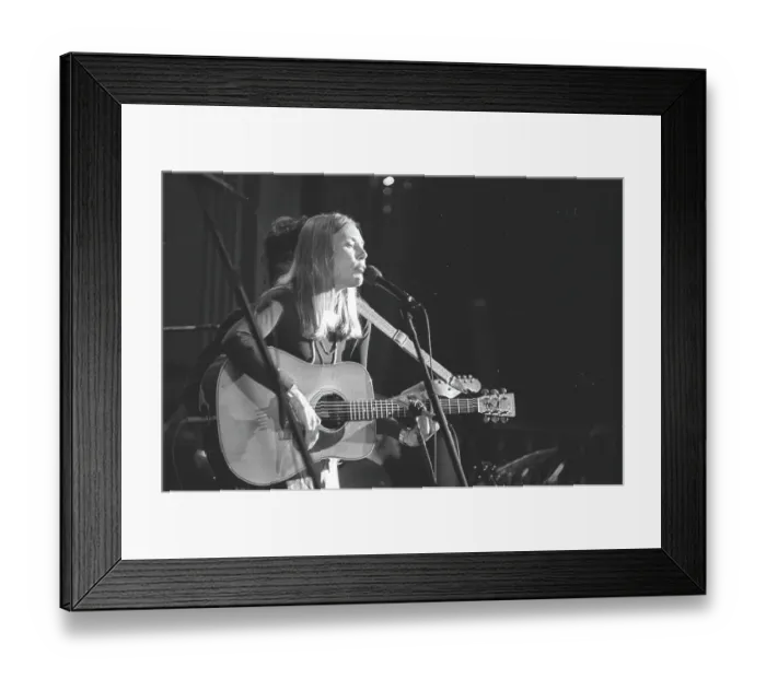 Framed Print : Photo of Joni Mitchell Framed Print : Photo of Joni Mitchell