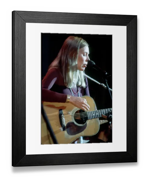 Framed Print : Photo of Joni Mitchell Framed Print : Photo of Joni Mitchell