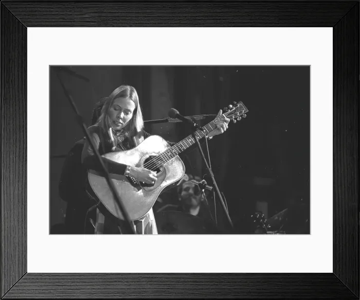 Framed Print : Photo of Joni Mitchell Framed Print : Photo of Joni Mitchell