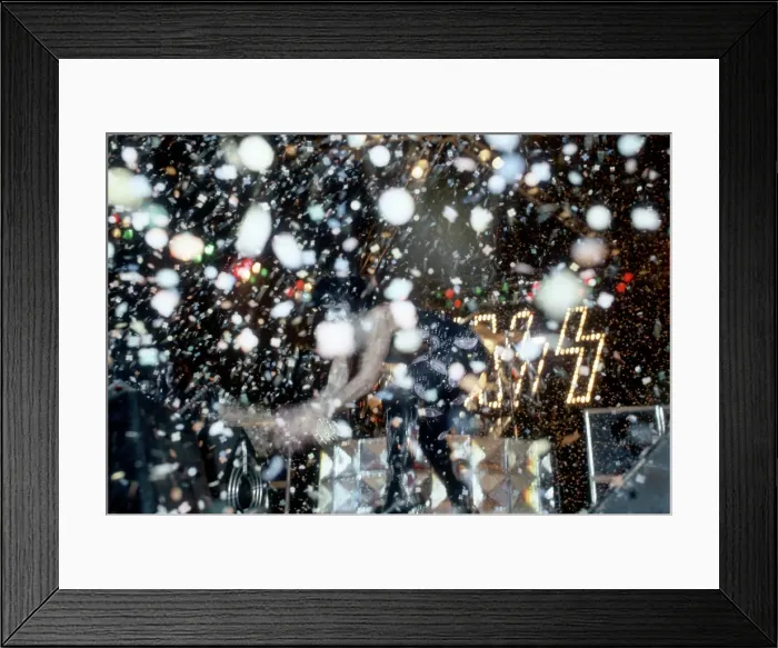 Framed Print : Kiss Performing