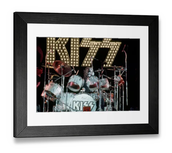 Framed Print : Kiss Performing
