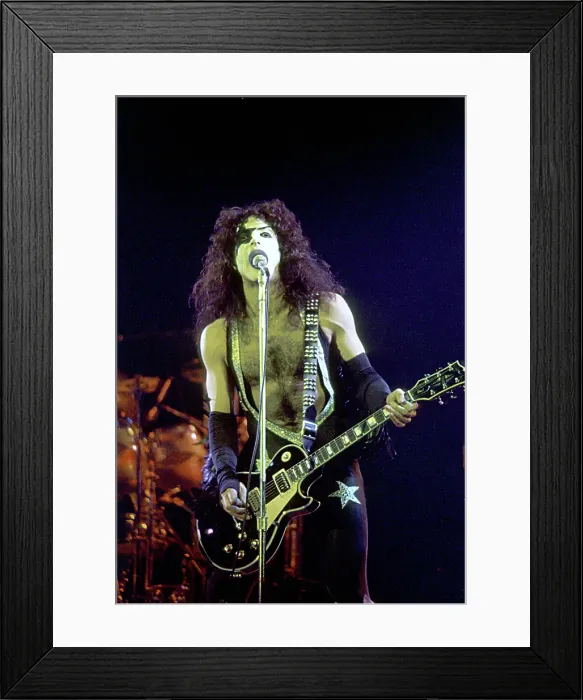 Framed Print : Kiss Performing