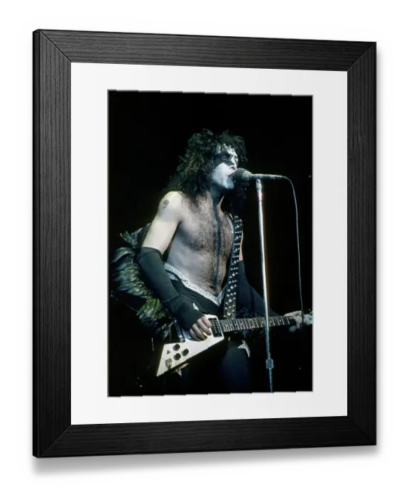 Framed Print : Kiss Performing