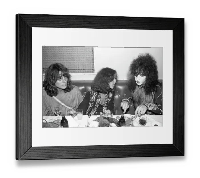 Framed Print : Kiss At Dinner Framed Print : Kiss At Dinner