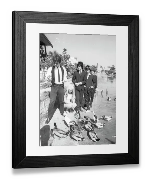 Framed Print : Blondie Portrait Session On The Venice Canals Framed Print : Blondie Portrait Session On The Venice Canals