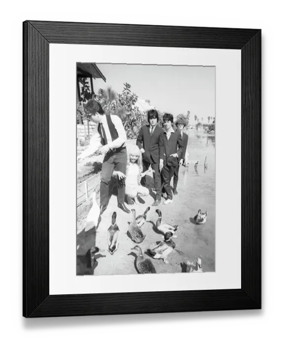 Framed Print : Blondie Portrait Session On The Venice Canals Framed Print : Blondie Portrait Session On The Venice Canals