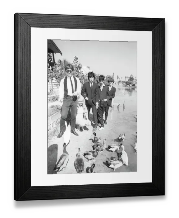 Framed Print : Blondie Portrait Session On The Venice Canals Framed Print : Blondie Portrait Session On The Venice Canals