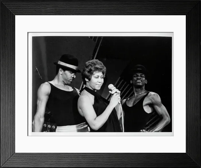 Framed Print : Queen Of Soul With Backup Dancers Framed Print : Queen Of Soul With Backup Dancers