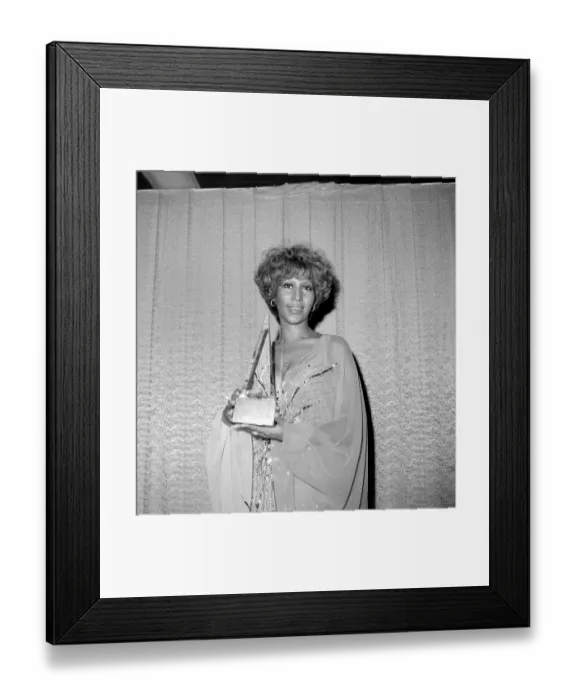 Framed Print : Queen Of Soul Wins An AMA