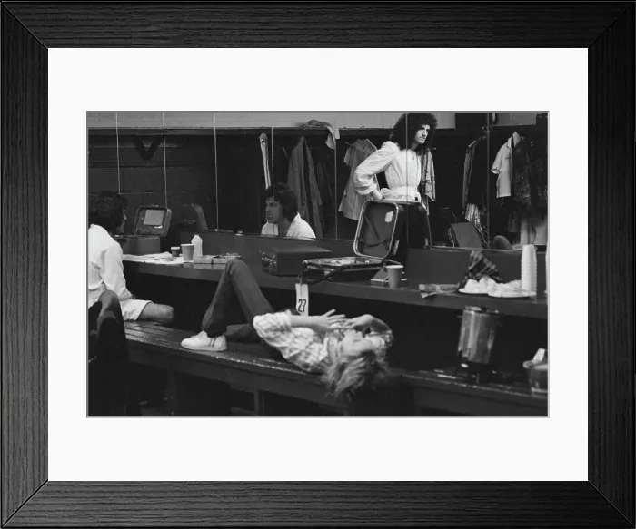 Framed Print : Queen Play The Forum, Inglewood, 1977 Framed Print : Queen Play The Forum, Inglewood, 1977