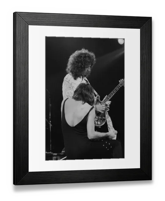 Framed Print : Queen Play The Forum, Inglewood, 1977