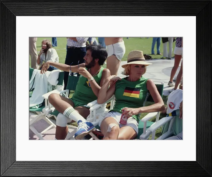 Framed Print : Celebrity Challenge Of The Sexes 2 Framed Print : Celebrity Challenge Of The Sexes 2