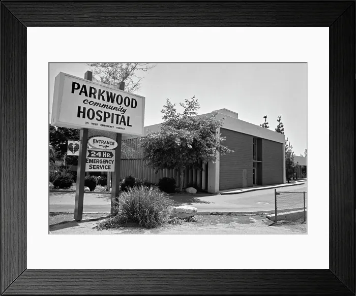 Framed Print : Parkwood Community Hospital, Canoga Park, San Fernando Valley, LA Framed Print : Parkwood Community Hospital, Canoga Park, San Fernando Valley, LA