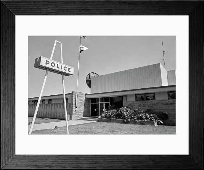 Framed Print : LAPD West Valley Station, Reseda, San Fernando Valley, LA Framed Print : LAPD West Valley Station, Reseda, San Fernando Valley, LA