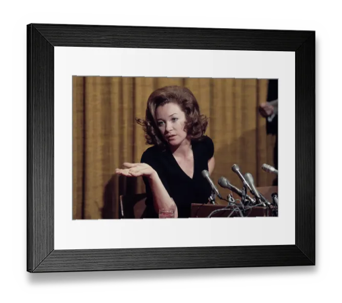 Framed Print : Shirley MacLaine, American Actress Framed Print : Shirley MacLaine, American Actress