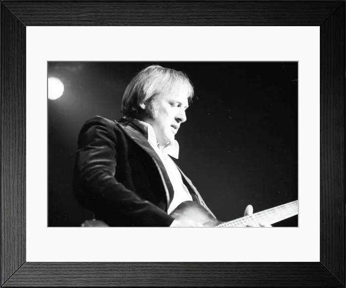 Framed Print : Photo of Stephen Stills Framed Print : Photo of Stephen Stills