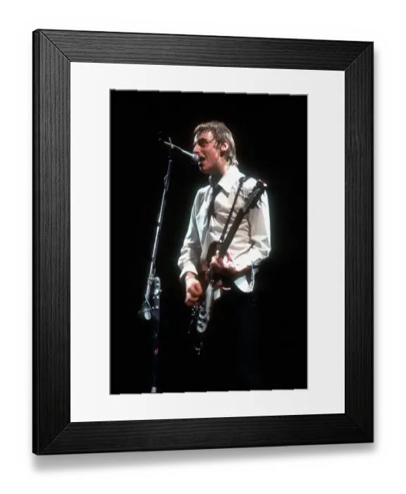 Framed Print : Photo of Paul Weller Framed Print : Photo of Paul Weller