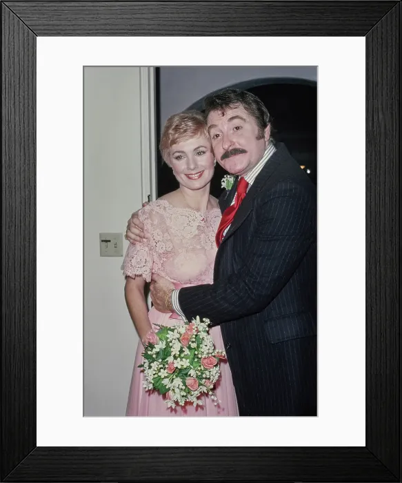 Framed Print : Shirley Jones & Marty Ingels, 1977 Framed Print : Shirley Jones & Marty Ingels, 1977