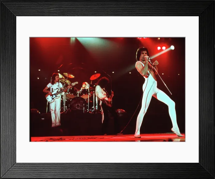 Framed Print : Queen At The Forum Framed Print : Queen At The Forum