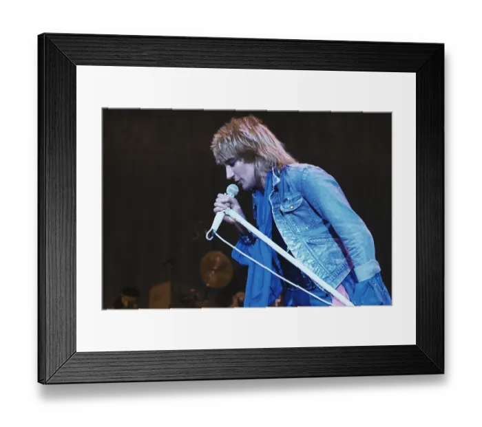 Framed Print : Performing In Los Angeles Framed Print : Performing In Los Angeles