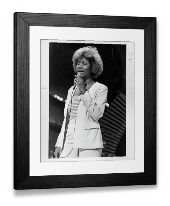 Framed Print : Queen Of Soul Performing Framed Print : Queen Of Soul Performing